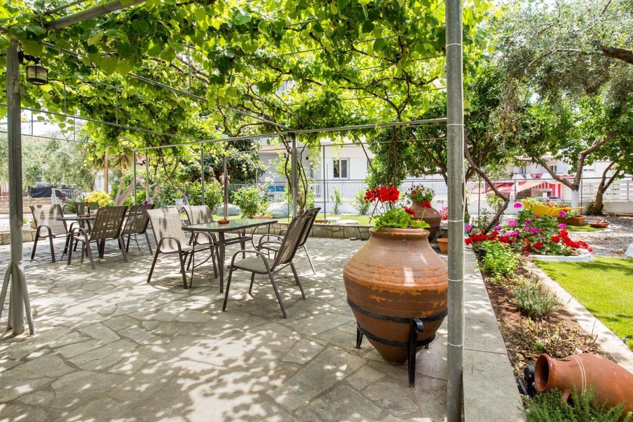 Ianos Apartments Potós Eksteriør bilde