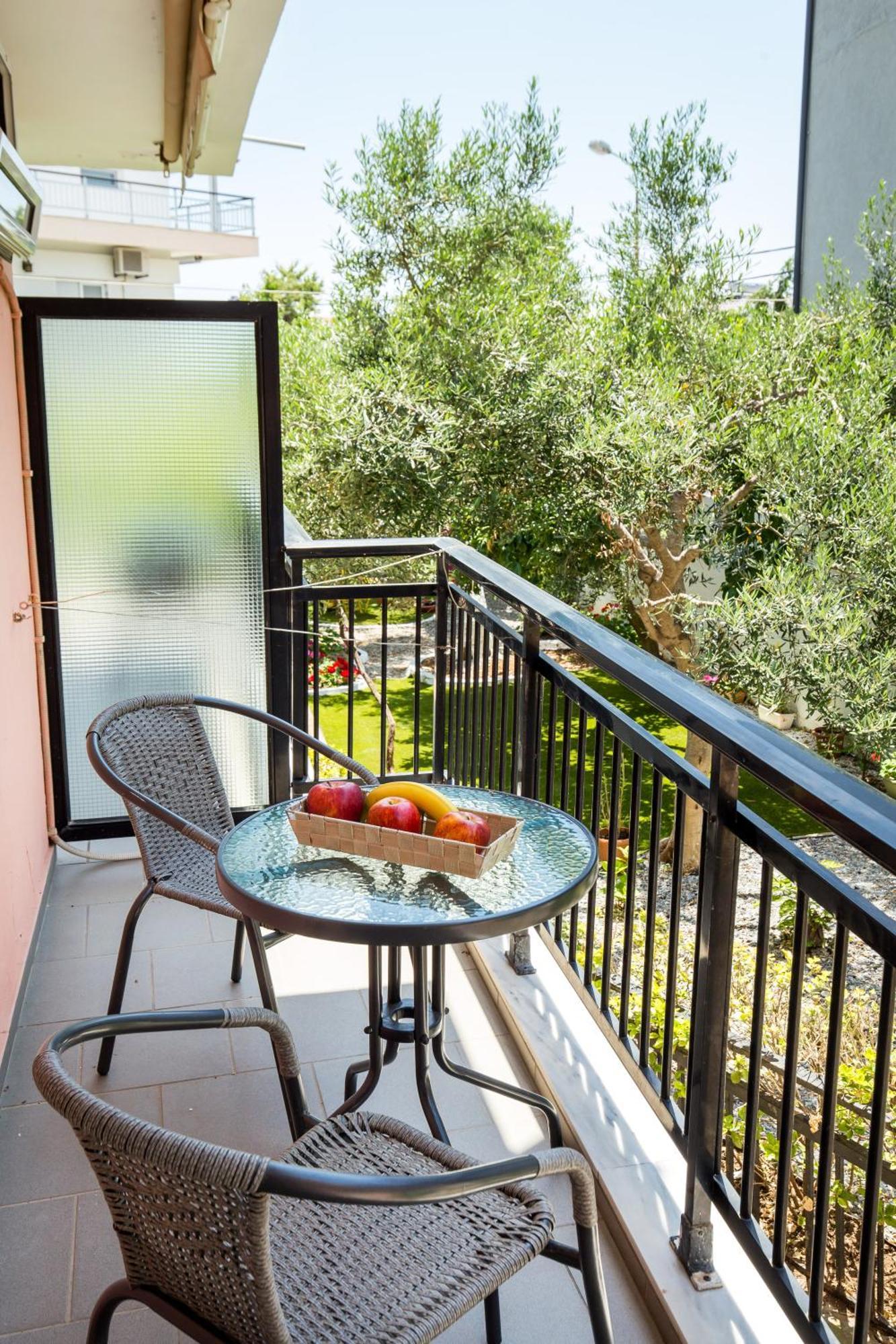 Ianos Apartments Potós Eksteriør bilde